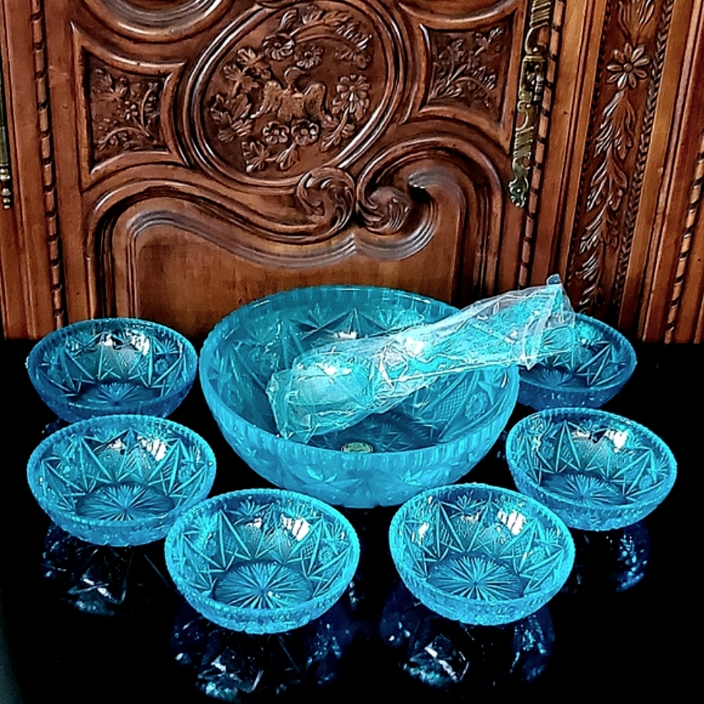 🇺🇸9 piece Blue Cut Crystal Styrene by Novelty Crystal Corp. 🇺🇸